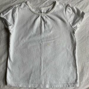 White tee shirt 🌱🦚🌱